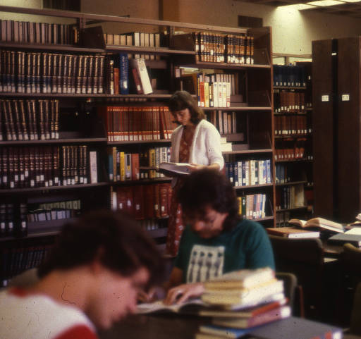 Studying at the GCC Library